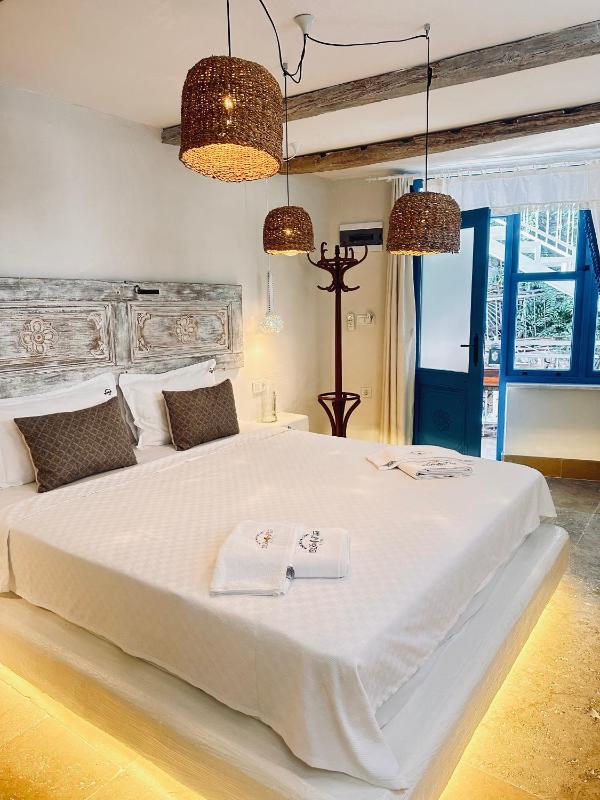 Standard Double Room image 1