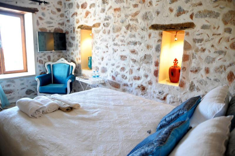 Standard Double Room image 4