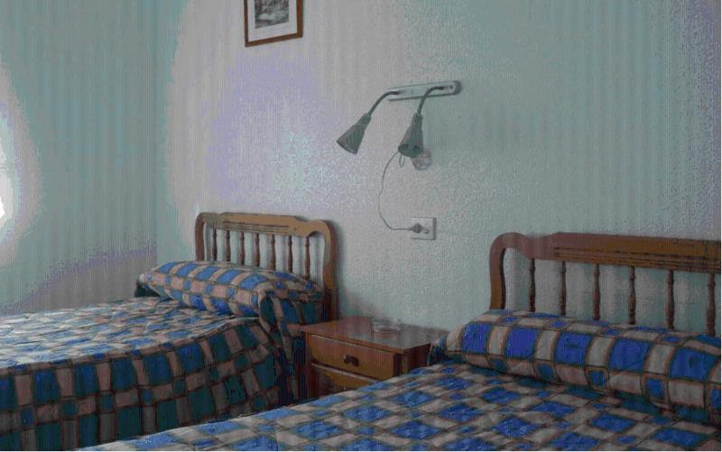 Double or Twin Room image 4