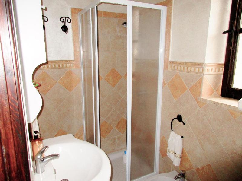 Single Room with Private Bathroom image 3