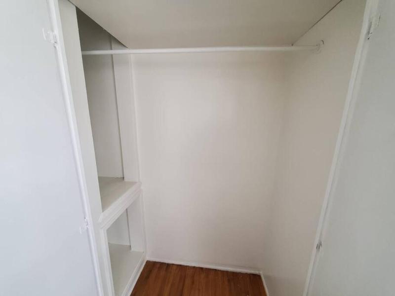 Hollywood - Budget Private Quiet 2nd Flr 1BR and 1BA - image 7
