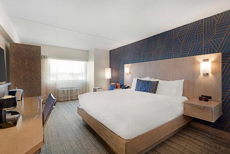 King Room image 2