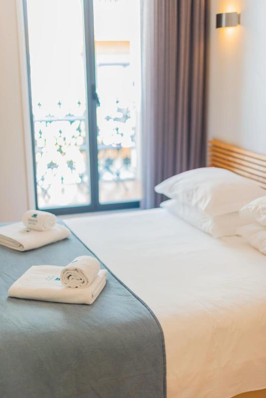 Double Room image 3