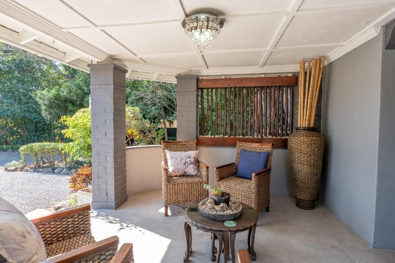 Palm Tree Manor - image 7