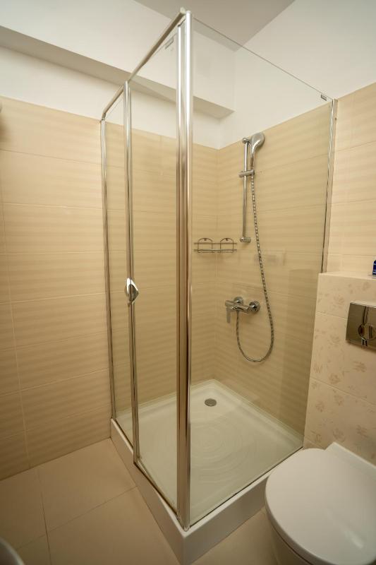 Standard Twin Room image 2