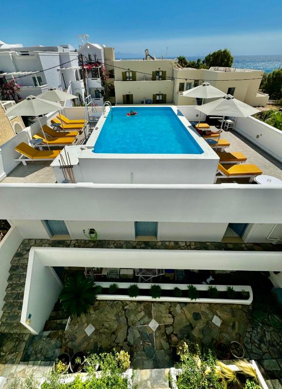 Apartment with Pool View  image 1