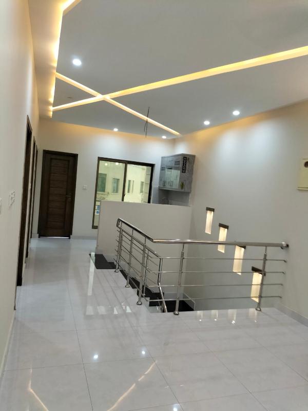 Beautiful villa in Bahria Town karachi - image 7