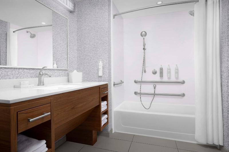 King Studio Suite - Mobility Access/Non-Smoking image 2