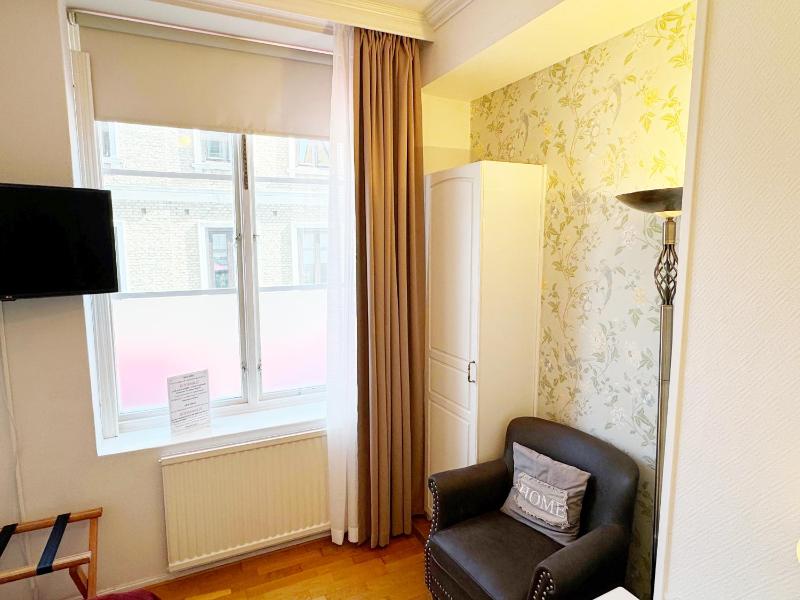 Superior Single Room image 4