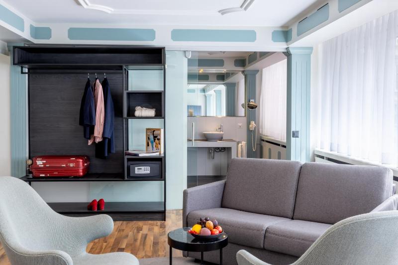 Junior Suite image 2