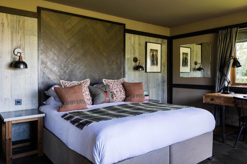 Junior Suite with Garden View image 1
