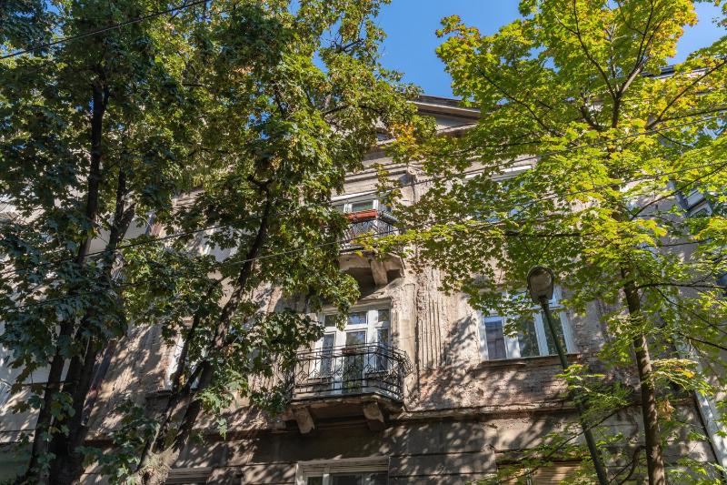 85m large bright and cozy Bona Apartment - image 13