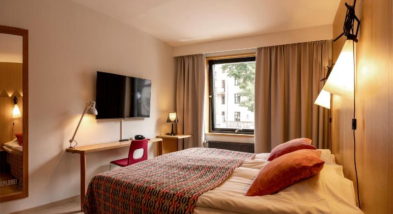 King Room image 3