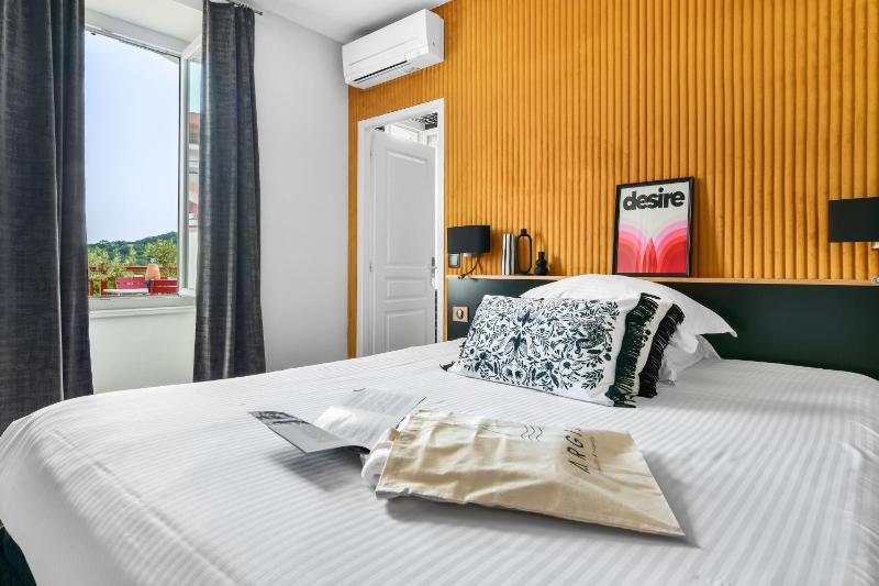 Double Room image 1
