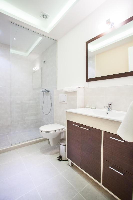 Triple Room image 2