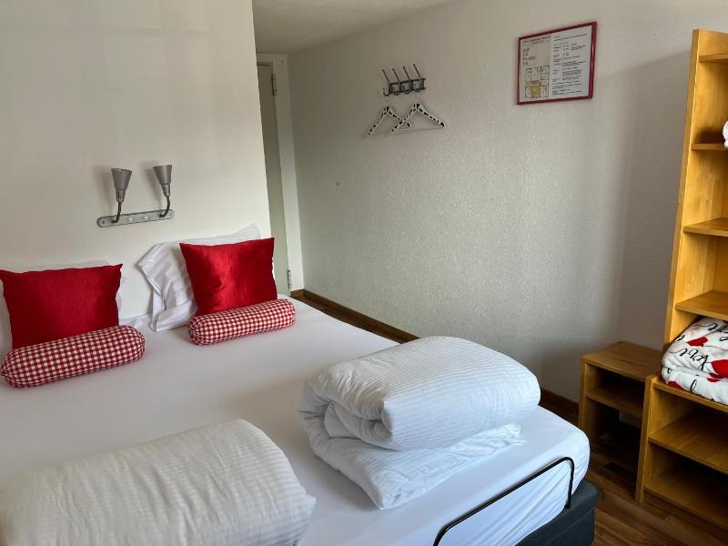 Double Room with Balcony image 3