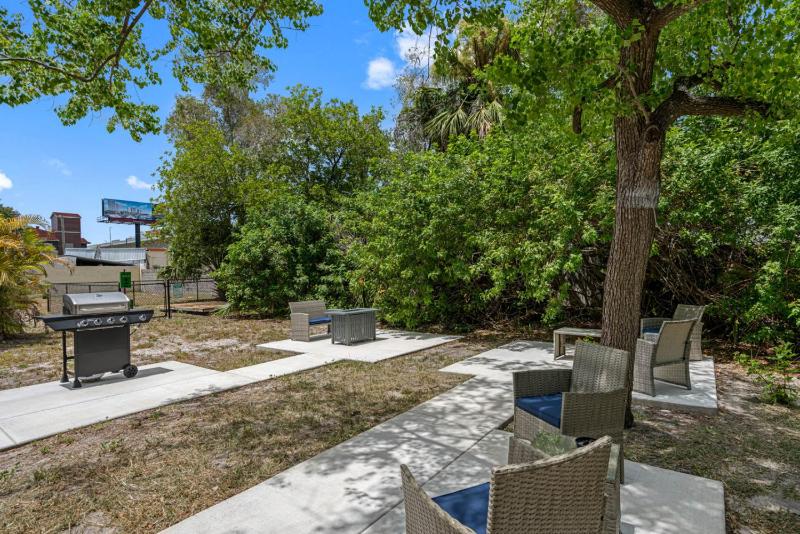 Focus On Luxury Premier South Tampa - image 16