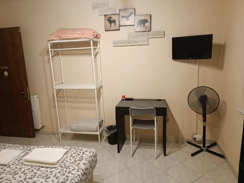 Double or Twin Room with Shared Bathroom image 3