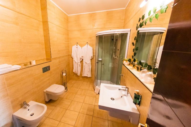 Executive Suite image 2