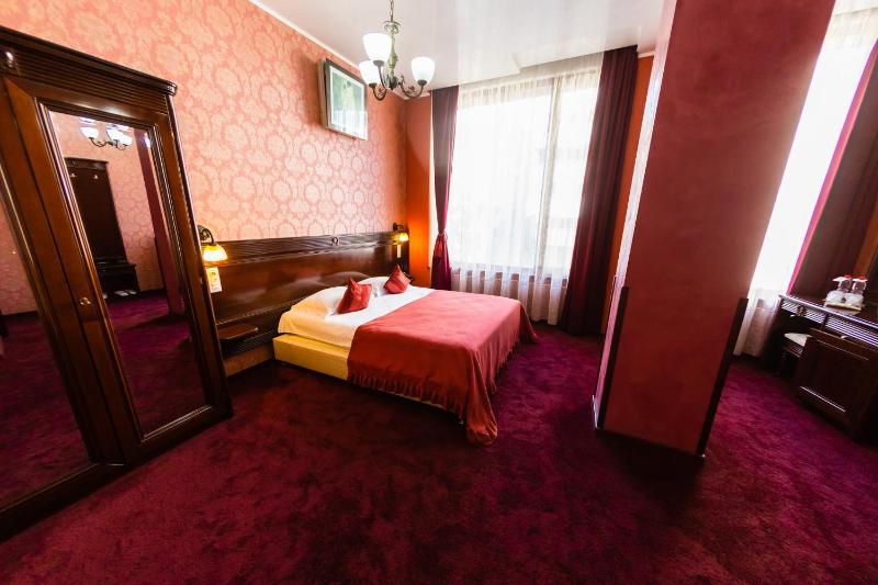 Executive Double or Twin Room image 4