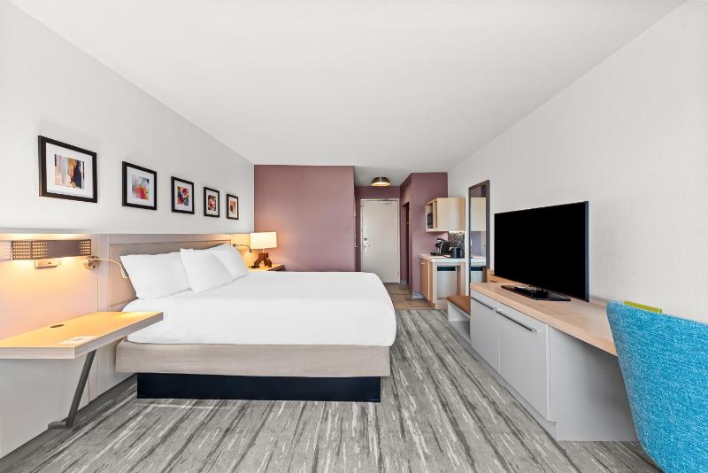 King Room image 4