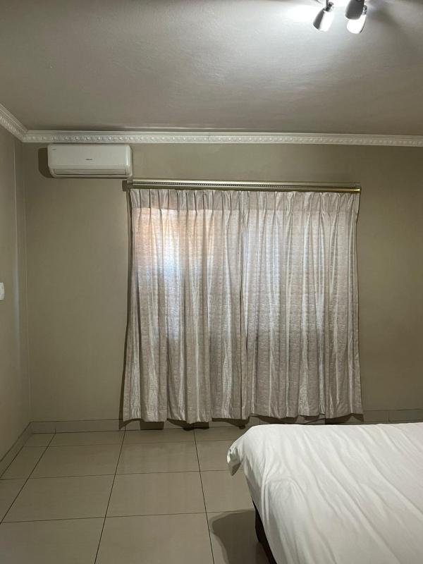 Signature Hotel - image 3