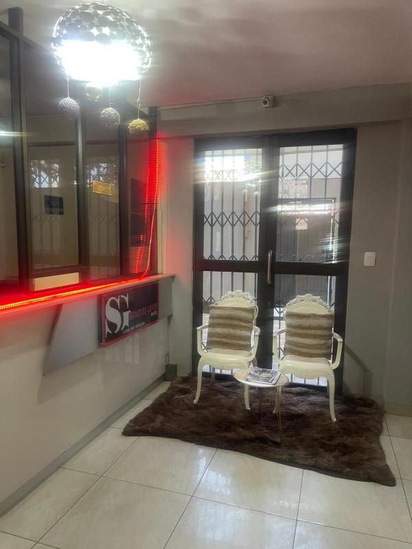 Signature Hotel - image 13