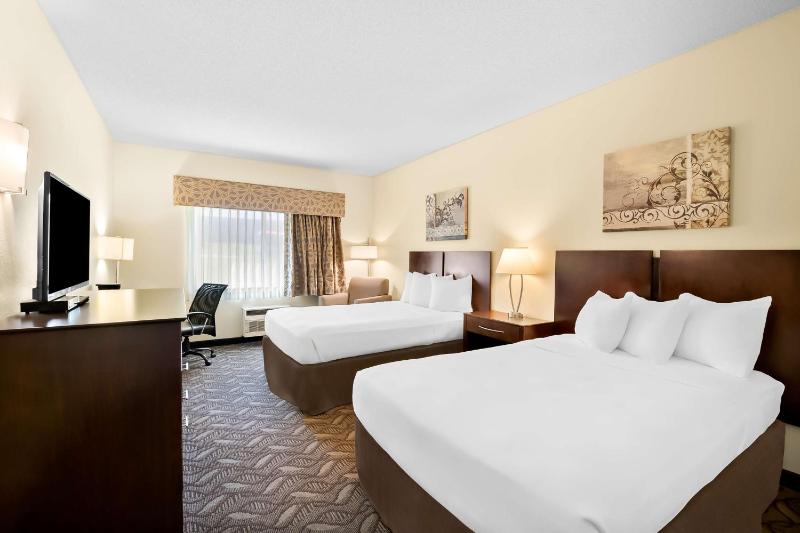 Double Room with Two Double Beds image 1