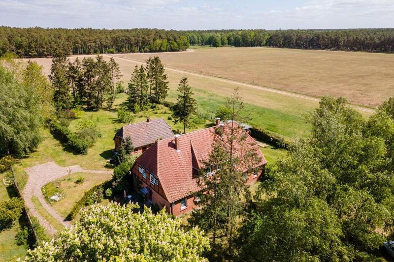 Ferienwohnung-1-im-Landhaus-am-Wildpark-Boek - image 8