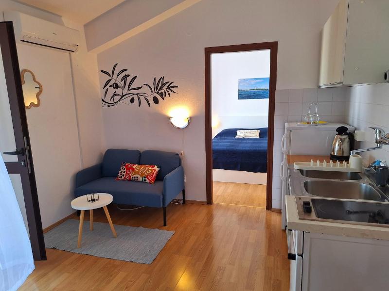 Apartments with parking space Vodice - 7604 - image 3