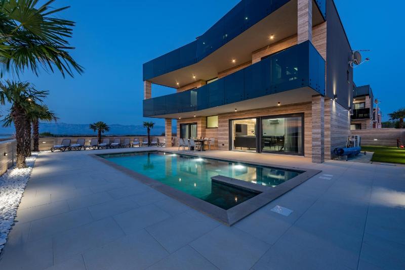 Seaside luxury villa with a swimming pool Privlaka Zadar - 23517 - image 1