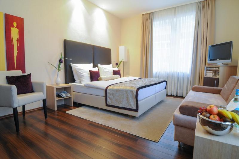 Superior Double Room image 4
