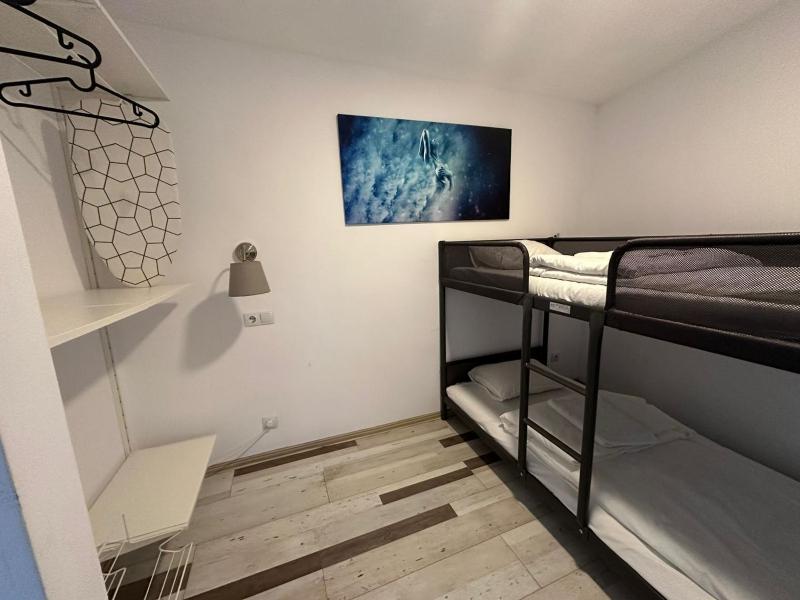 4-Bed Mixed Dormitory Room image 3