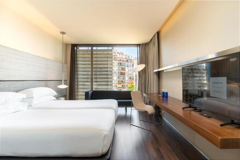 Double or Twin Room (1-2 Adults) image 4