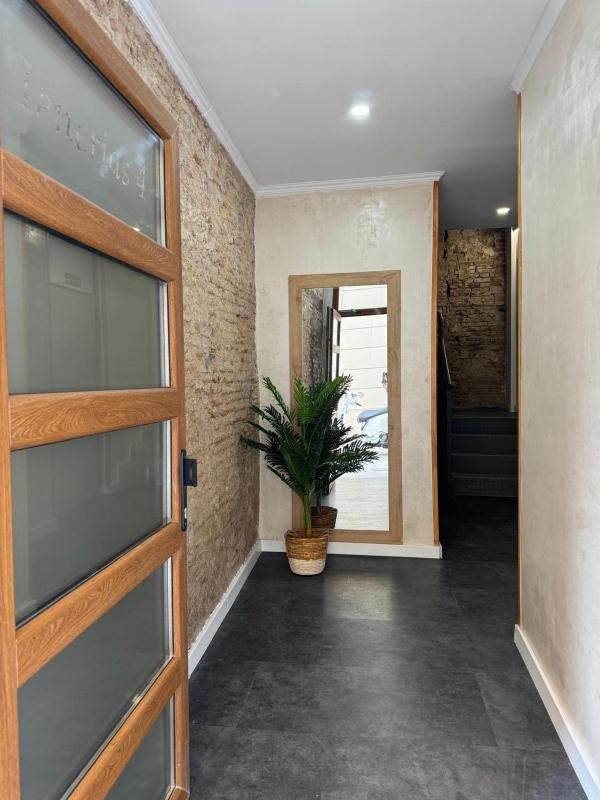 Chic & Bright in Historic Center El Carmen Lift - image 11