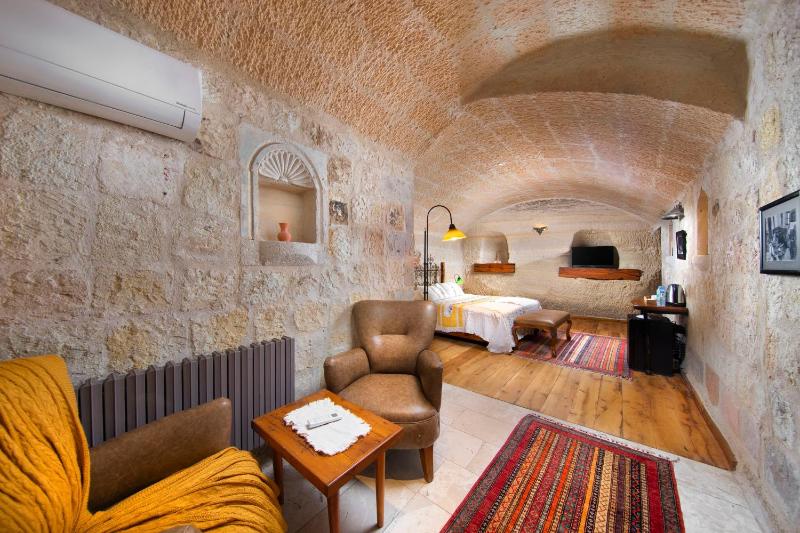 Junior Cave Suite image 3