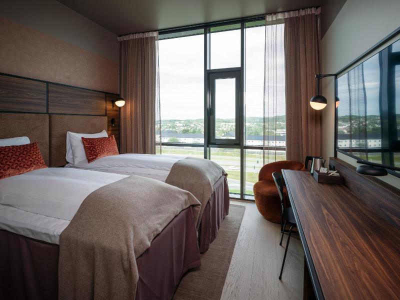 Superior Twin Room image 4