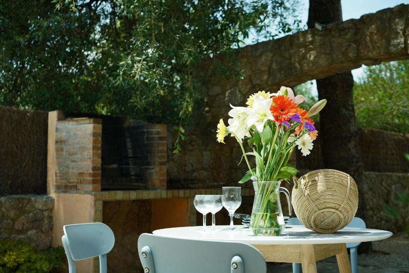 Encinas - image 2