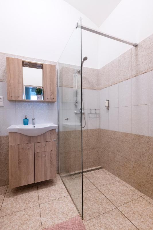  One-Bedroom Apartment - Ground Floor image 2