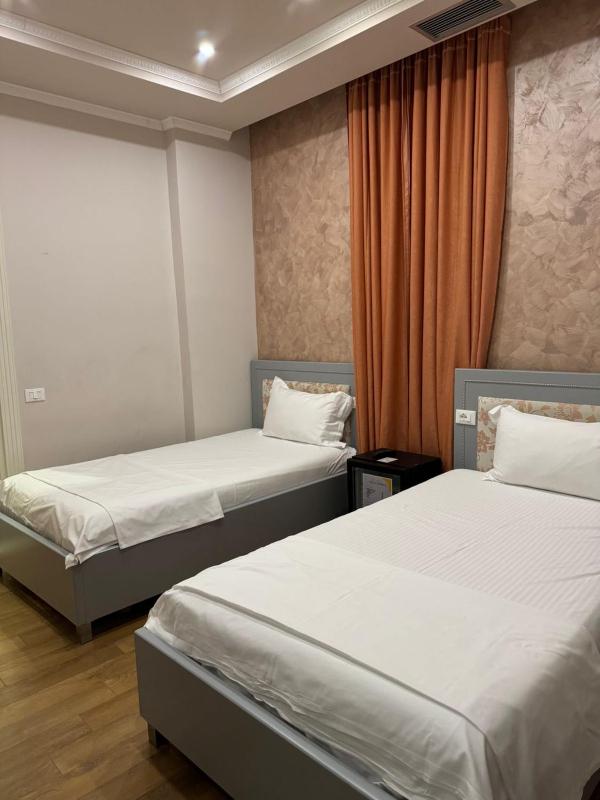 Twin Room image 1