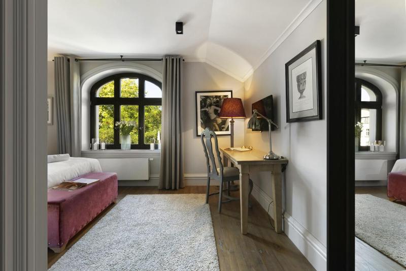 L'Entre Villes Studios by Elite Apartments - image 13