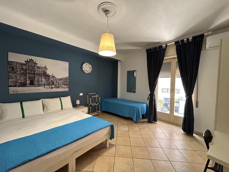 Triple Room with Balcony image 4