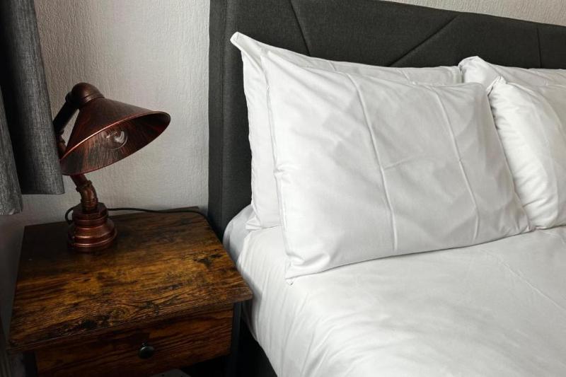 Large Double Room image 3