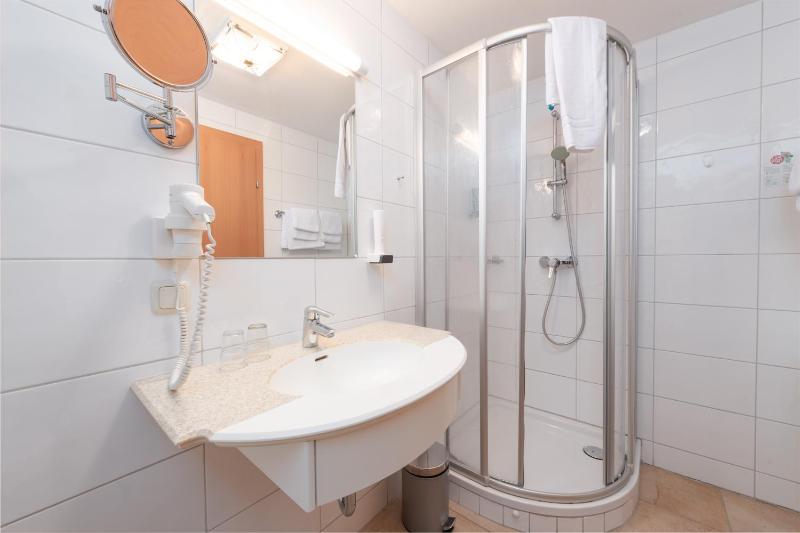 Double Room with Balcony image 1