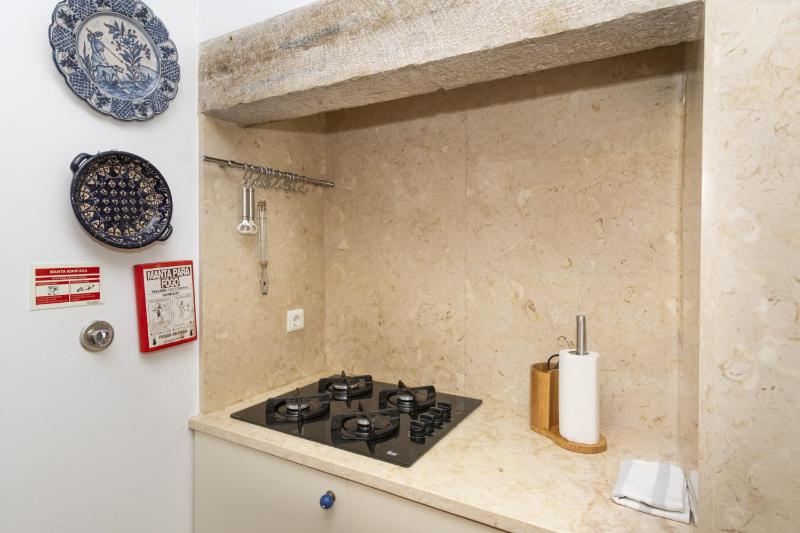 Stylish Duplex Apartment in Baixa Lisbon Central & Spacious - TTL321 - image 13