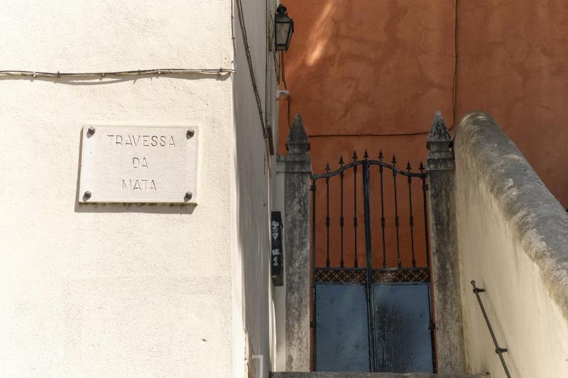 Stylish Duplex Apartment in Baixa Lisbon Central & Spacious - TTL321 - image 7