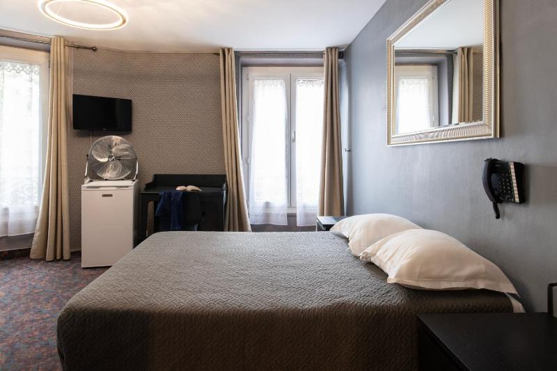 Quadruple Room image 3