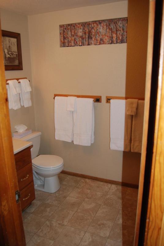 Two Bedroom King image 2
