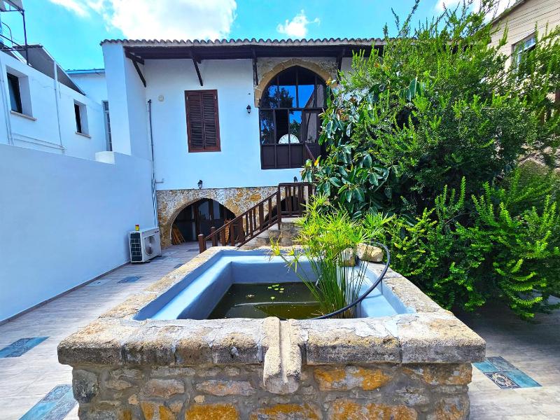 Flor Guest House - image 5