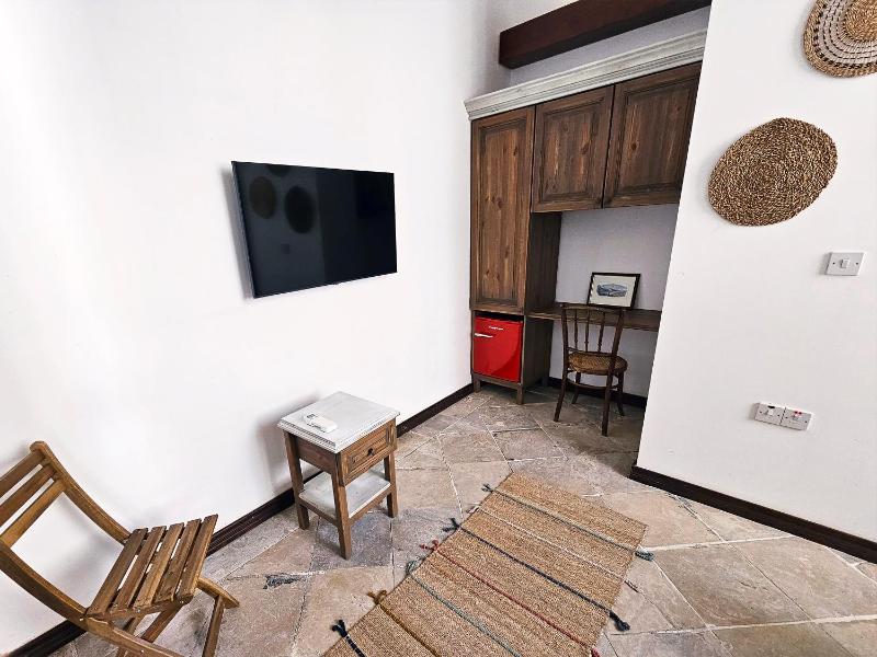 Flor Guest House - image 2